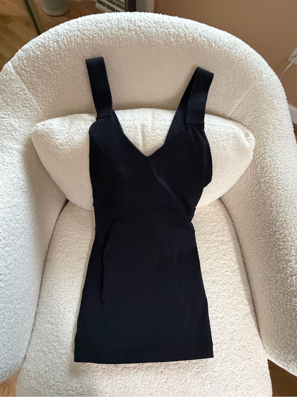 Lululemon Tank - Picture 1 of 3